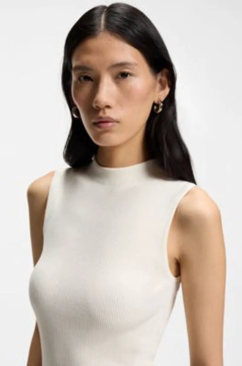 XS