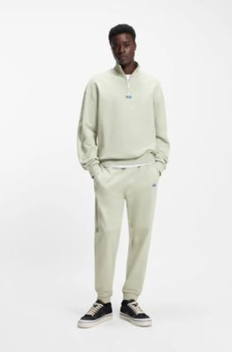 XS