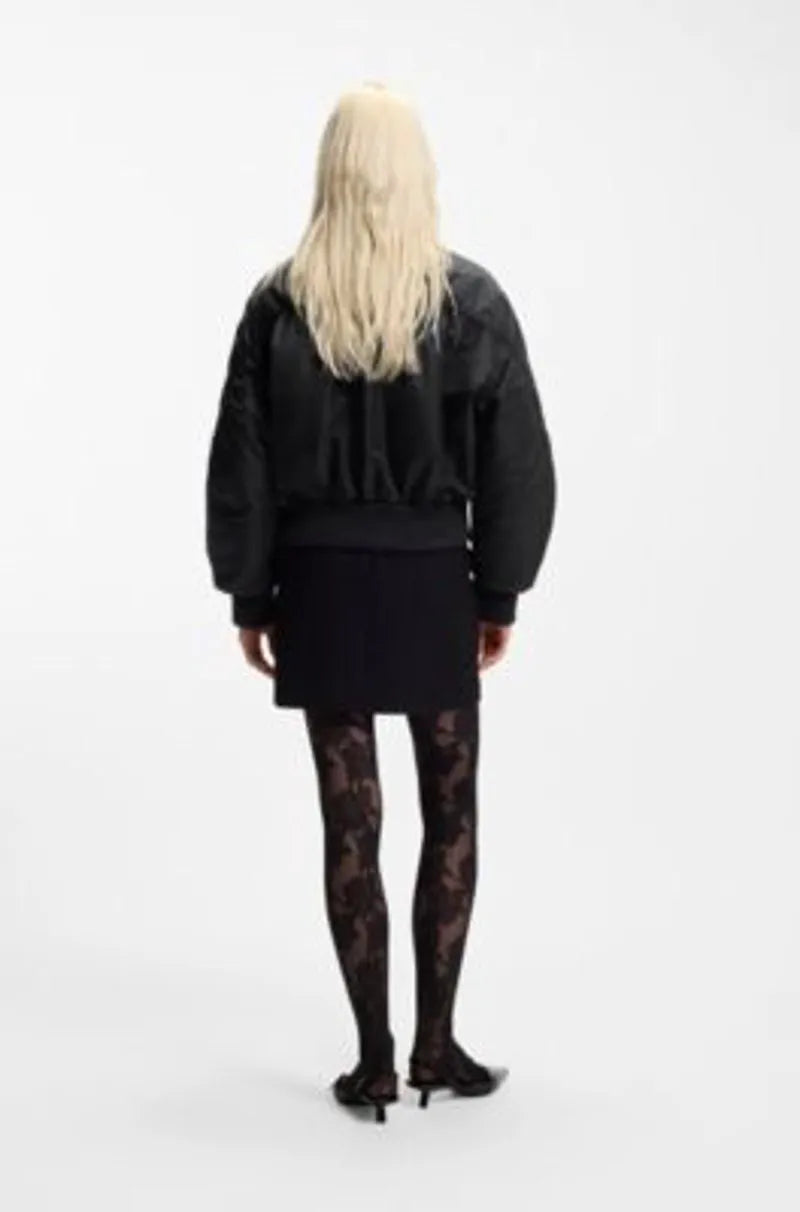 XS