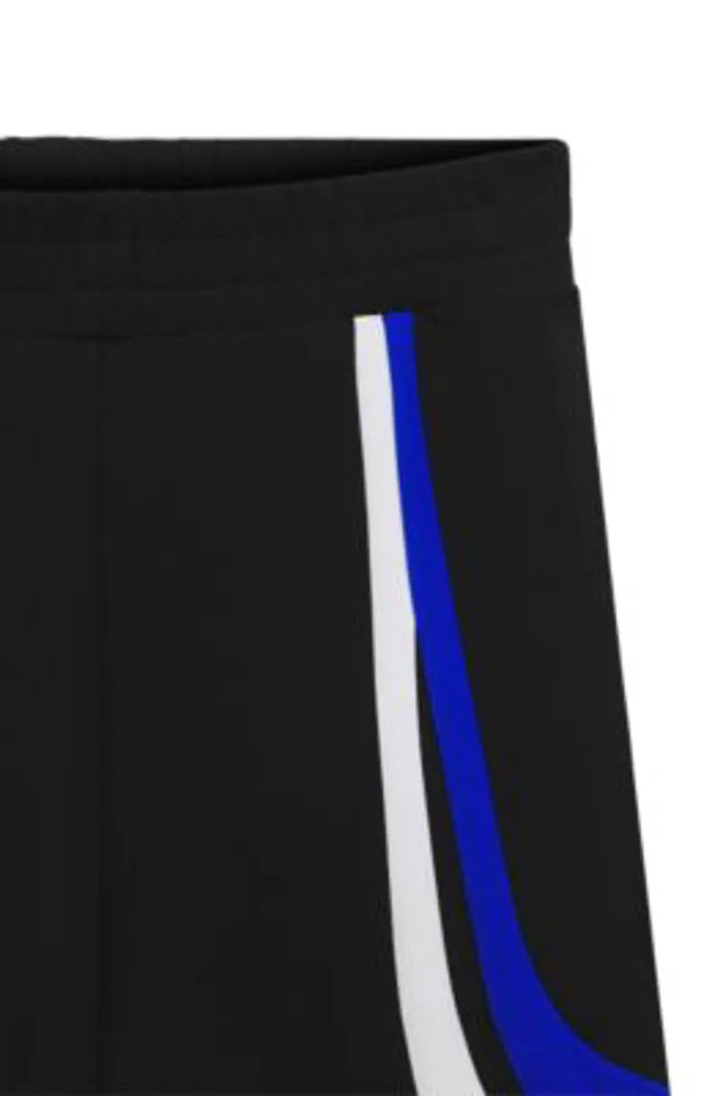 XS