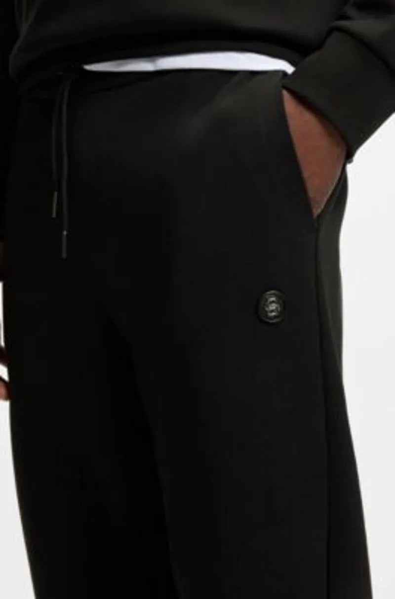 XS