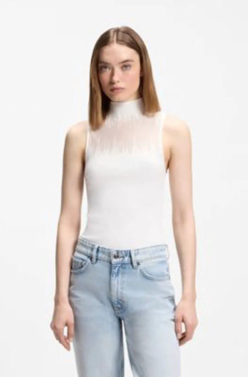 XS